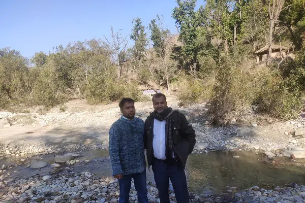 Indian scientist Mohd. Umar Saif (Left) with Hindi Urdu wikipedian Mohd. Umar kairanvi